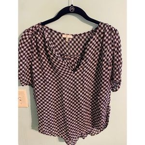 Joie blouse navy and white patterned size Medium
